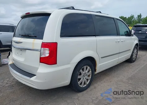 2011 Chrysler Town & Country Touring-L from USA, damaged, VIN 2A4RR8DG4BR616693